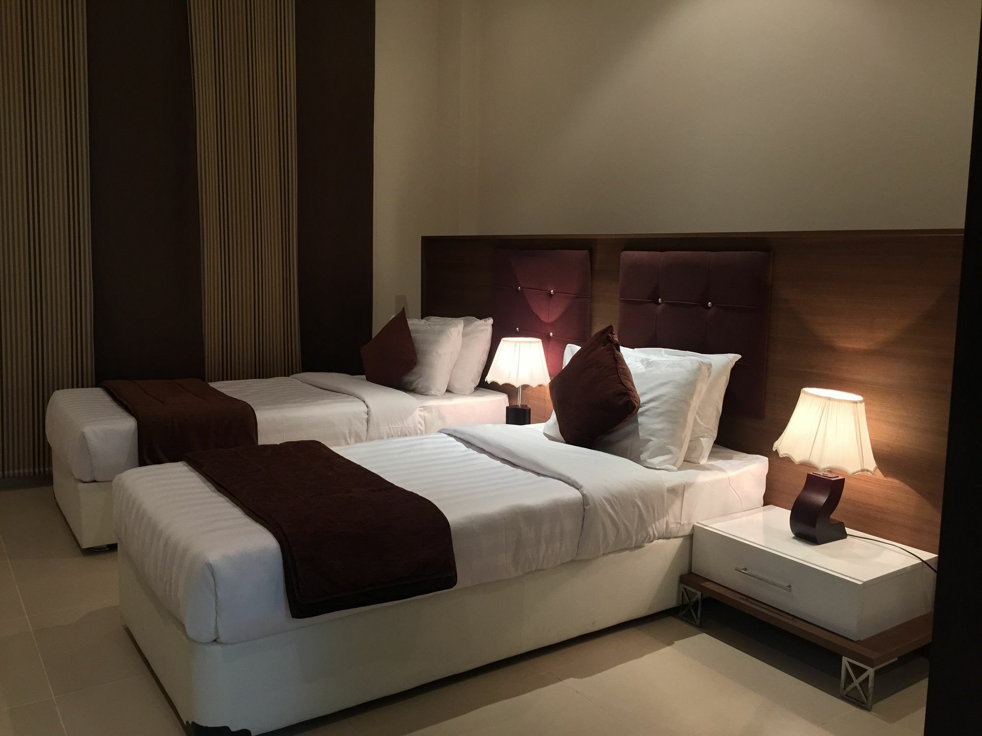 President Heights Aparthotel Манама Екстериор снимка