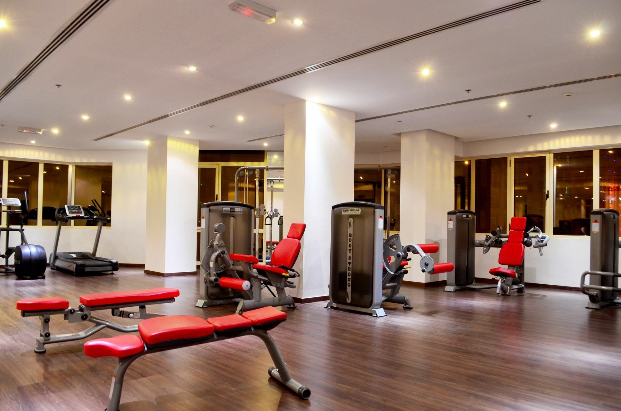 President Heights Aparthotel Манама Екстериор снимка